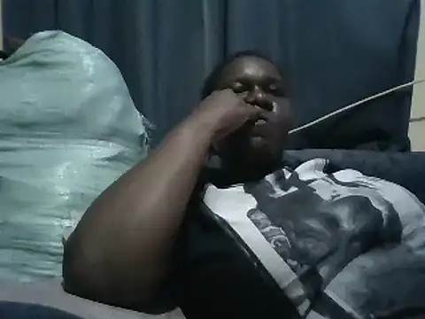 Snapshot of Ass533 chatting on December 18, 2024, 8:14 pm Ass533 online show from December 18, 2024, 8:14 pm