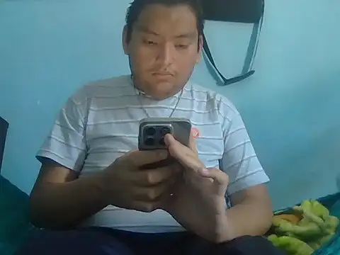 daniel4444Cu online show from April 22, 2026, 5:42 pm