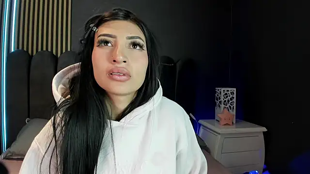 Nicolette ks  online show from June 13, 2026, 5:27 am