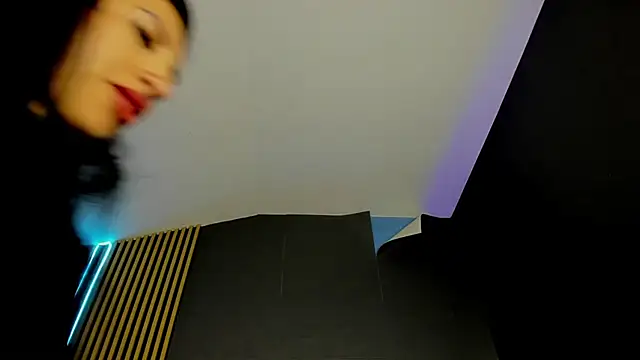 Nicolette ks  online show from April 23, 2026, 5:25 am