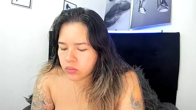 LinaBrowm online show from July 22, 2026, 1:24 pm