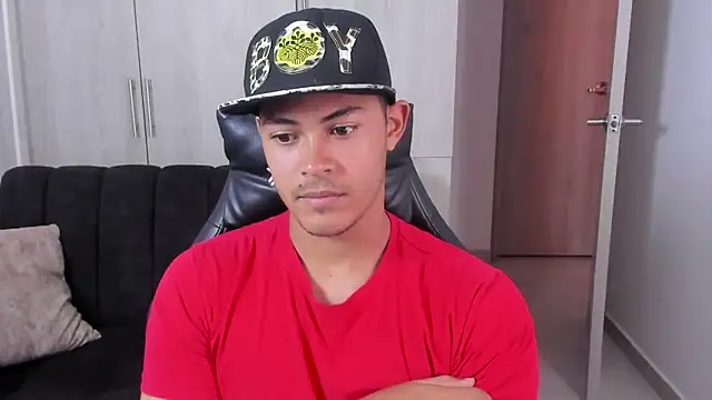 Snapshot of Iamdylan777 chatting on October 9, 2025, 2:06 pm Iamdylan777 online show from October 9, 2025, 2:06 pm