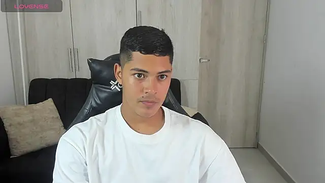 Snapshot of Iamdylan777 chatting on October 15, 2025, 3:20 pm Iamdylan777 online show from October 15, 2025, 3:20 pm