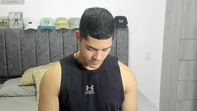 Iamdylan777 online show from April 27, 2026, 4:43 am