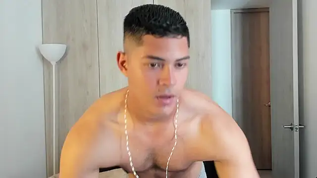 Snapshot of Iamdylan777 chatting on October 11, 2025, 7:04 pm Iamdylan777 online show from October 11, 2025, 7:04 pm