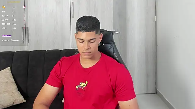 Snapshot of Iamdylan777 chatting on October 12, 2025, 7:37 pm Iamdylan777 online show from October 12, 2025, 7:37 pm