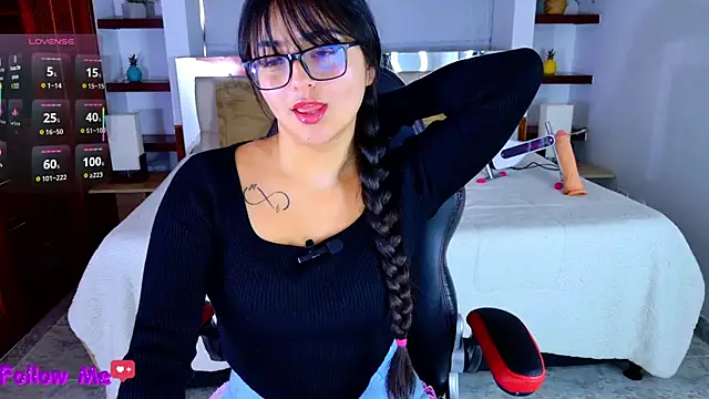 scarlleth  online show from December 16, 2025, 12:09 pm