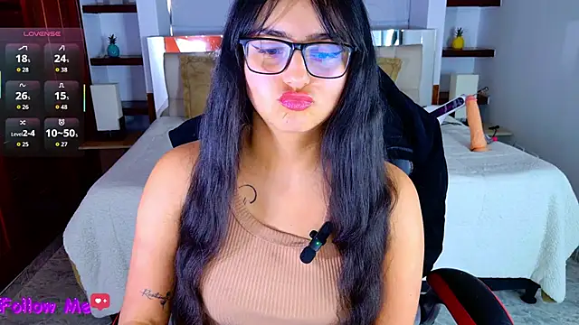 scarlleth  online show from December 17, 2025, 12:10 pm