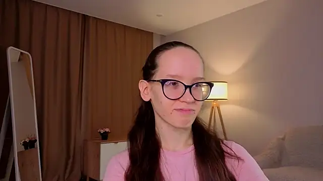 BettyBrowni online show from March 16, 2026, 4:10 pm