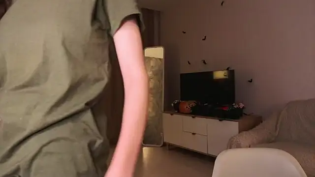 Snapshot of BettyBrowni chatting on November 10, 2025, 4:23 pm BettyBrowni online show from November 10, 2025, 4:23 pm