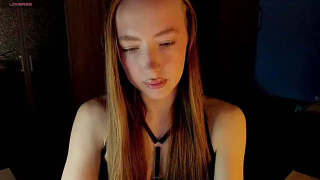 mollyhottestt online show from March 12, 2025, 5:02 am