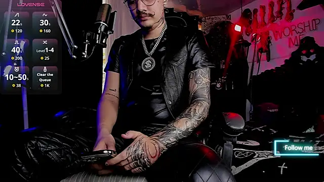 Snapshot of allanhurtss chatting on November 1, 2025, 6:13 pm allanhurtss online show from November 1, 2025, 6:13 pm