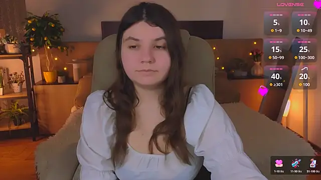 Viola  Shy online show from April 22, 2026, 6:04 pm
