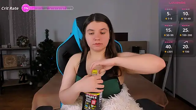 Viola  Shy online show from December 22, 2025, 9:04 pm