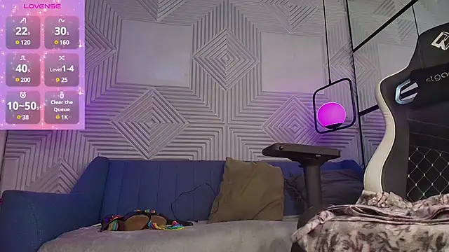 Snapshot of sarah_banks1 chatting on February 22, 2025, 7:03 pm sarah banks1 online show from February 22, 2025, 7:03 pm