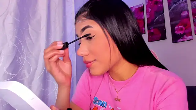 Alissarhys26 online show from December 9, 2024, 2:24 am