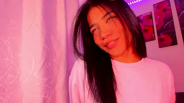 Alissarhys26 online show from March 4, 2025, 9:22 pm