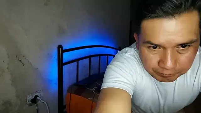 Snapshot of ferchoDC78 chatting on March 11, 2026, 4:39 am ferchoDC78 online show from March 11, 2026, 4:39 am