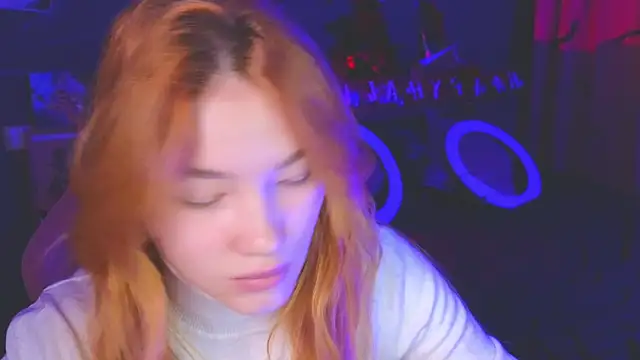 Snapshot of erikabrian chatting on October 26, 2025, 2:01 am erikabrian online show from October 26, 2025, 2:01 am