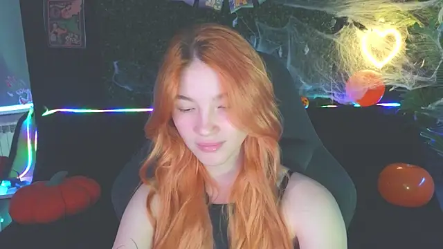 Snapshot of erikabrian chatting on October 28, 2025, 2:01 am erikabrian online show from October 28, 2025, 2:01 am