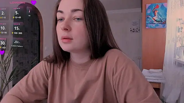 cClandesTina online show from December 2, 2025, 11:45 am