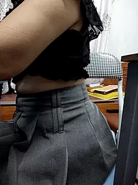 Snapshot of Haralushiaaa chatting on October 16, 2025, 5:59 am Haralushiaaa online show from October 16, 2025, 5:59 am