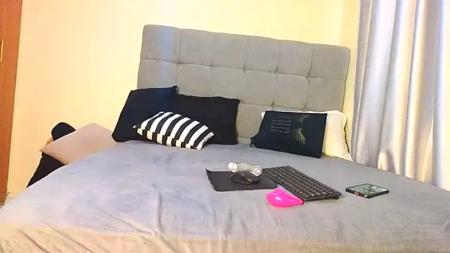 Snapshot of Sexxy_mariana chatting on October 11, 2025, 11:33 am Sexxy mariana online show from October 11, 2025, 11:33 am