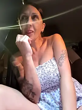 JasmineNoir2 online show from June 24, 2026, 8:17 pm