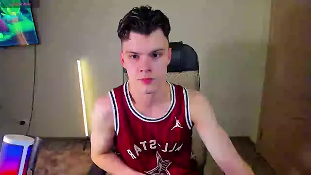 Aiden Sensual online show from October 7, 2025, 8:32 pm