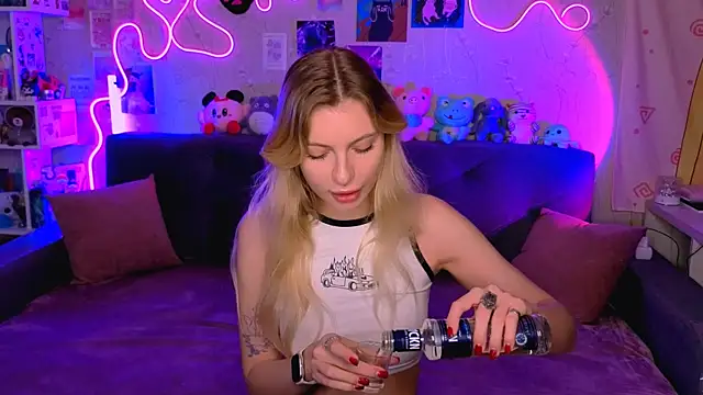 Snapshot of Maria_Hunt chatting on December 3, 2025, 4:46 am Maria Hunt online show from December 3, 2025, 4:46 am