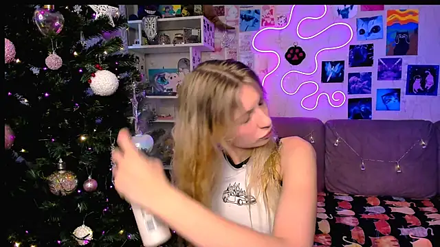 Snapshot of Maria_Hunt chatting on December 27, 2024, 3:31 am Maria Hunt online show from December 27, 2024, 3:31 am
