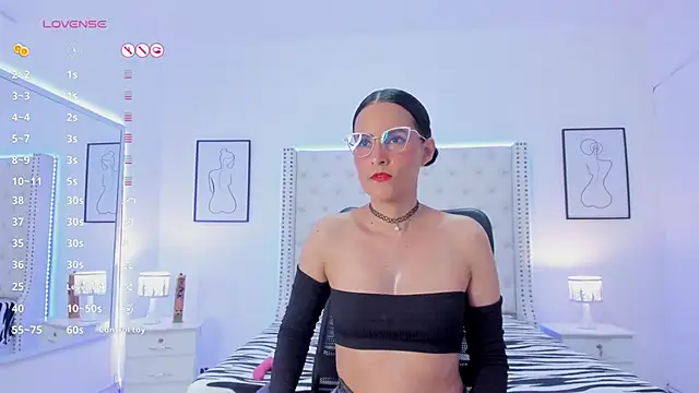 Coco Balenciaga  online show from January 8, 2025, 11:54 am