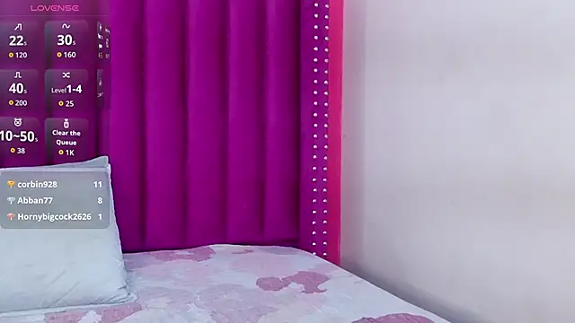 littleebluee online show from October 8, 2025, 2:57 am