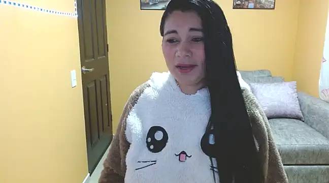 Snapshot of Kerly_Lopez chatting on January 10, 2025, 11:22 am Kerly Lopez online show from January 10, 2025, 11:22 am