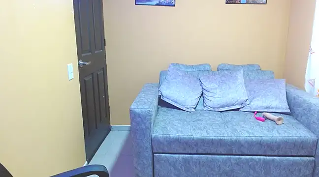 Snapshot of Kerly_Lopez chatting on March 5, 2025, 9:48 pm Kerly Lopez online show from March 5, 2025, 9:48 pm