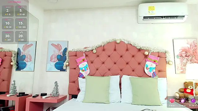 Snapshot of ThyaraJhons chatting on December 2, 2025, 12:07 pm ThyaraJhons online show from December 2, 2025, 12:07 pm