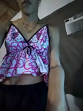 Snapshot of The-quee22 chatting on November 20, 2025, 6:52 pm The-quee22 online show from November 20, 2025, 6:52 pm