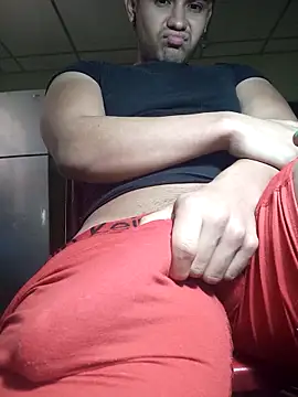 Snapshot of AlexisSpears_ chatting on October 18, 2025, 12:18 pm AlexisSpears online show from October 18, 2025, 12:18 pm