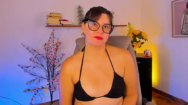 Snapshot of Chanelll_Taylorr_ chatting on June 3, 2026, 2:33 pm Chanelll Taylorr online show from June 3, 2026, 2:33 pm