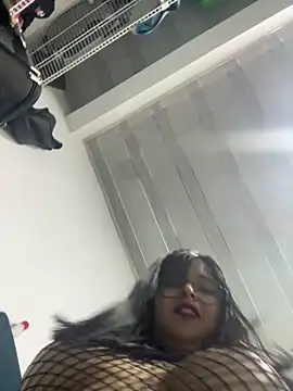 Snapshot of ZTahya chatting on February 9, 2026, 3:59 am ZTahya online show from February 9, 2026, 3:59 am