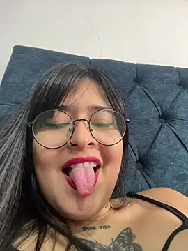 Snapshot of ZTahya chatting on February 14, 2026, 9:04 pm ZTahya online show from February 14, 2026, 9:04 pm