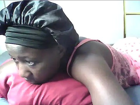 Snapshot of Adaline-Paris chatting on June 6, 2026, 7:13 am Adaline-Paris online show from June 6, 2026, 7:13 am