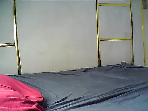 Snapshot of Adaline-Paris chatting on June 4, 2026, 3:33 am Adaline-Paris online show from June 4, 2026, 3:33 am