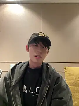 Snapshot of 1a1a1alll chatting on February 12, 2025, 5:05 pm 1a1a1alll online show from February 12, 2025, 5:05 pm