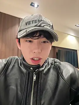 Snapshot of 1a1a1alll chatting on March 8, 2025, 2:40 pm 1a1a1alll online show from March 8, 2025, 2:40 pm