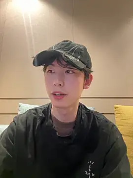 Snapshot of 1a1a1alll chatting on February 13, 2025, 2:20 pm 1a1a1alll online show from February 13, 2025, 2:20 pm