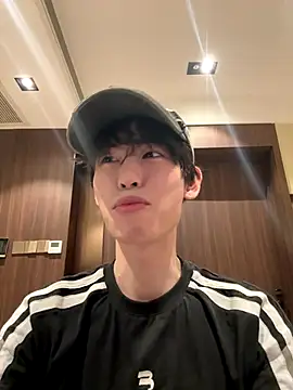 Snapshot of 1a1a1alll chatting on September 12, 2025, 2:39 pm 1a1a1alll online show from September 12, 2025, 2:39 pm