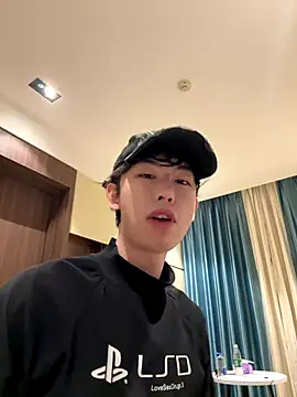 1a1a1alll online show from December 15, 2025, 2:56 pm