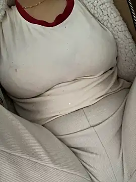 Milk Mom99 online show from November 13, 2025, 2:37 am