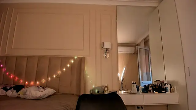 Snapshot of melissa_yamazaki chatting on November 25, 2025, 4:57 am melissa yamazaki online show from November 25, 2025, 4:57 am